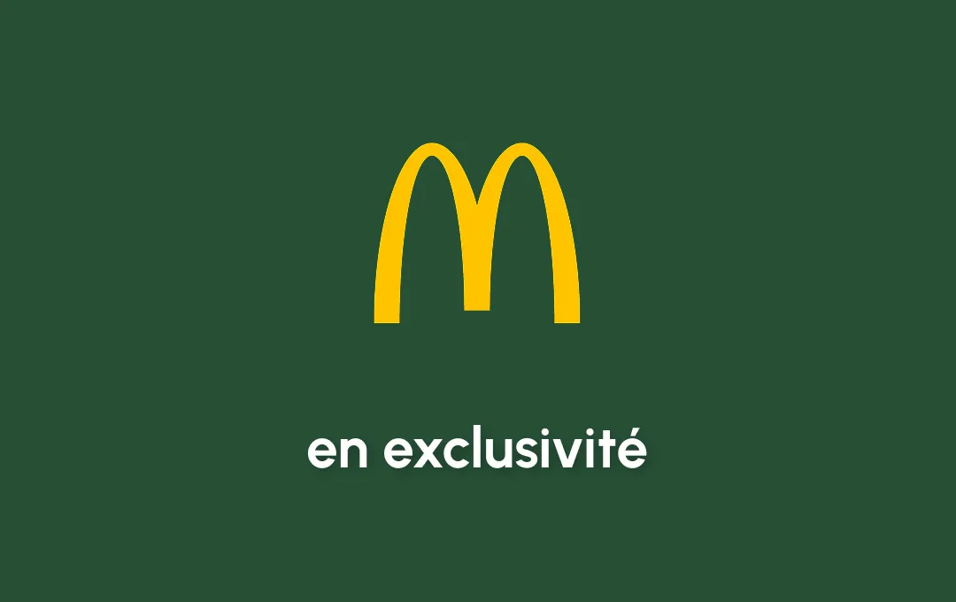 Dark green launch ad with the yellow McDonald's arches above the words en exclusivité in white